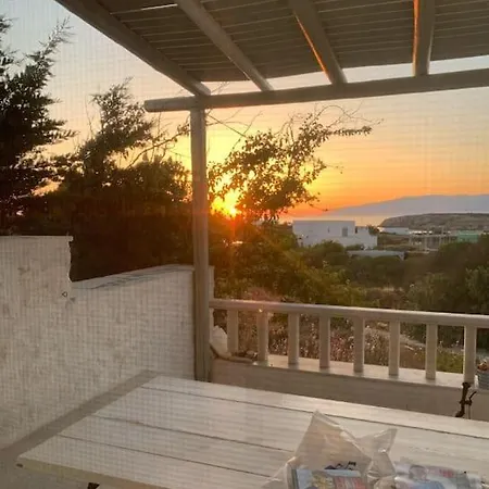 Nena Cycladic بيت للعطل سانتا ماريا